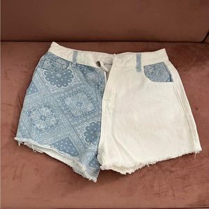 Vestique Denim/ White Shorts